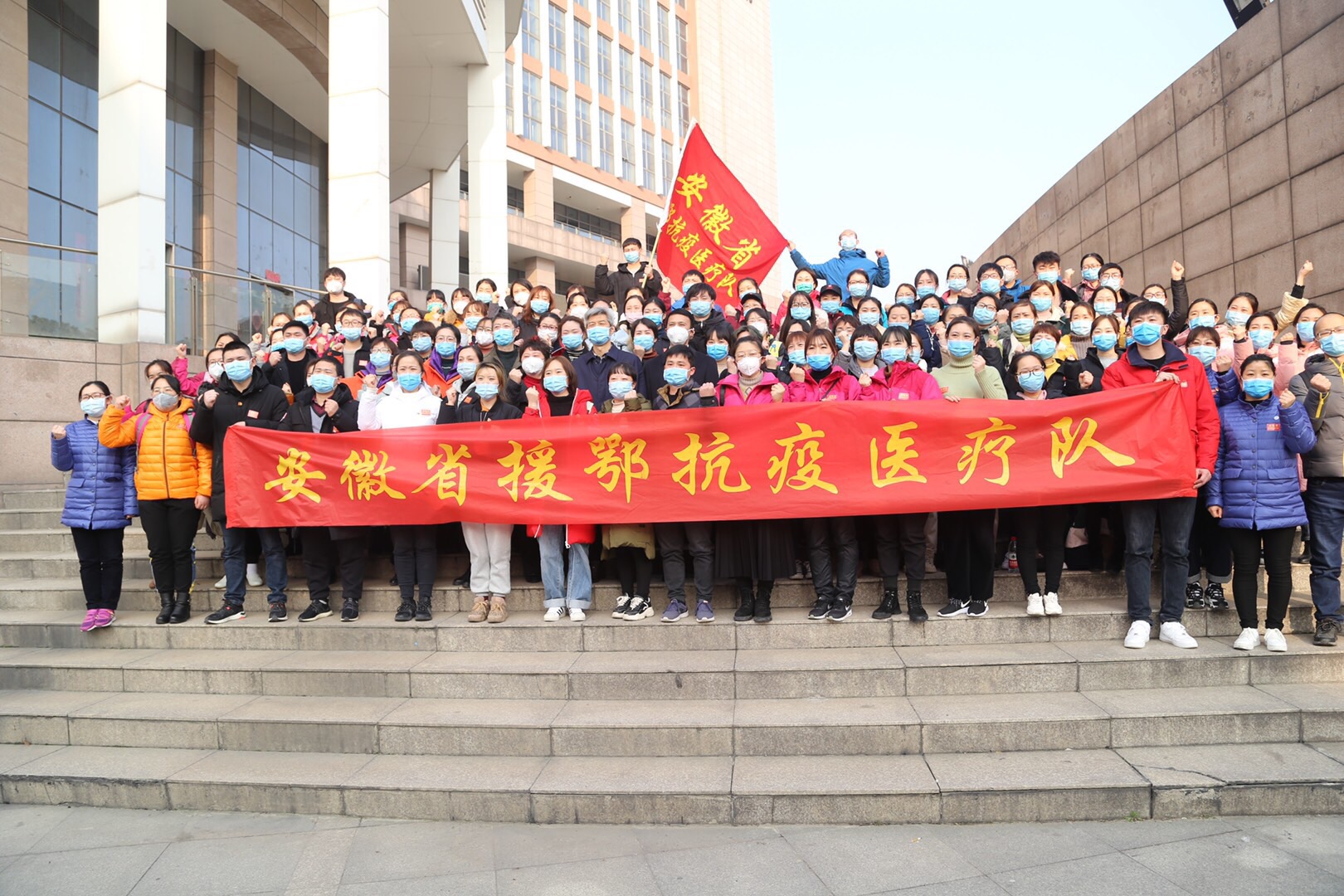 5CDB25947F2B244A1EF6E4981E1_D38412D2_7C932.jpg?e= 5CDB25947F2B244A1EF6E4981E1_D38412D2_7C932.jpg?e=